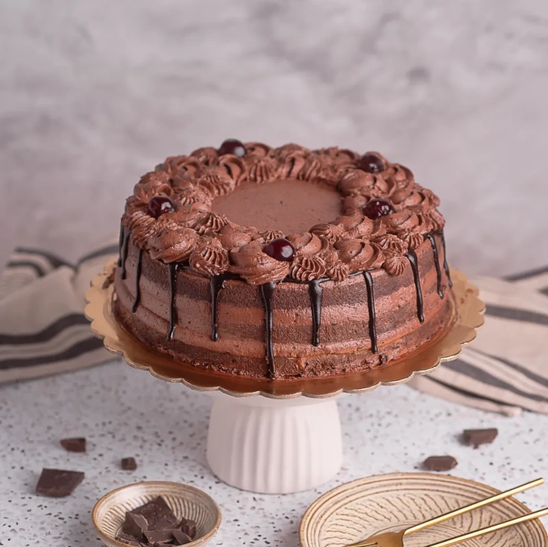 Tort Bezglutenowy Kakaowy z Wiśniami