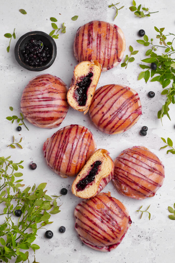 Sezon na jagodzianki – poznaj wypieki pełne jagód