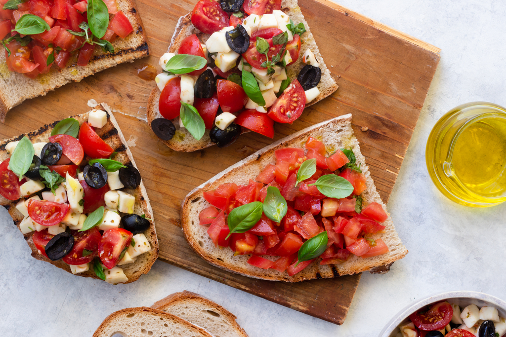 Bruschetta – przepis na grzanki po włosku