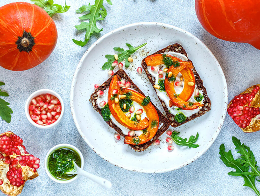 Zupa, sałatka i przekąski z dynią w roli głównej