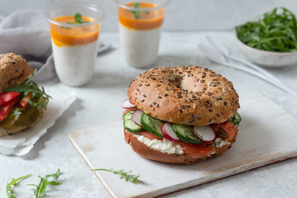 Lunch do pracy – pomysły na zdrowe jedzenie i kanapki do pracy