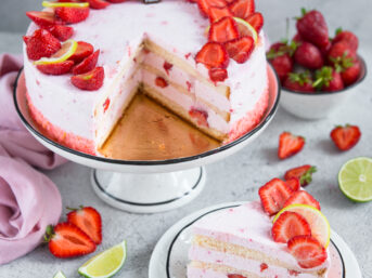 Tort Truskawkowy [kg]