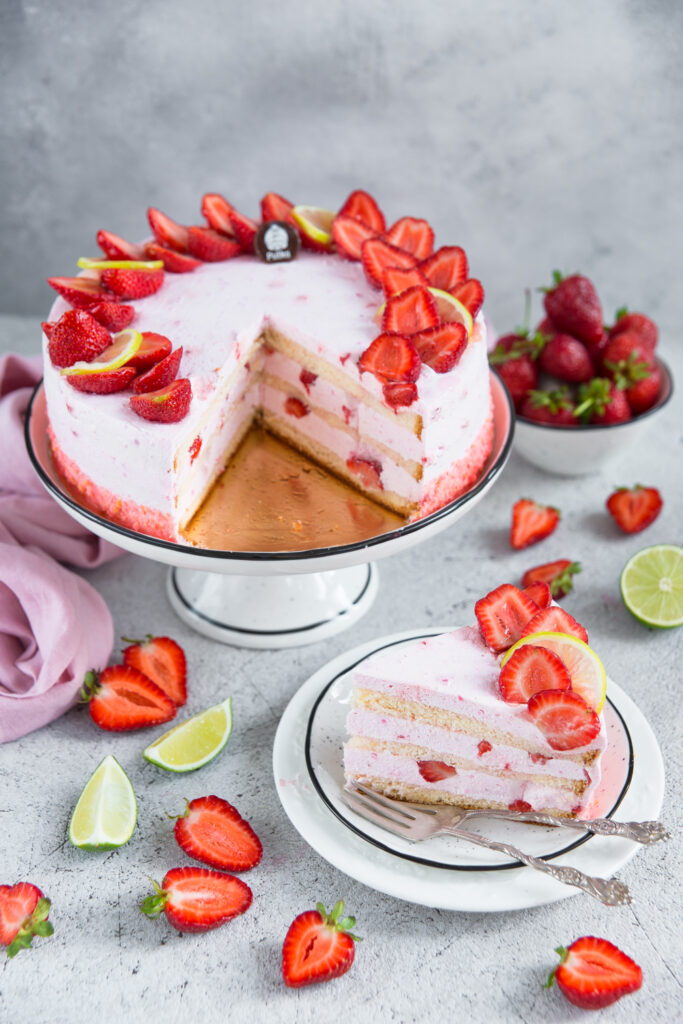 Tort Truskawkowy [kg]